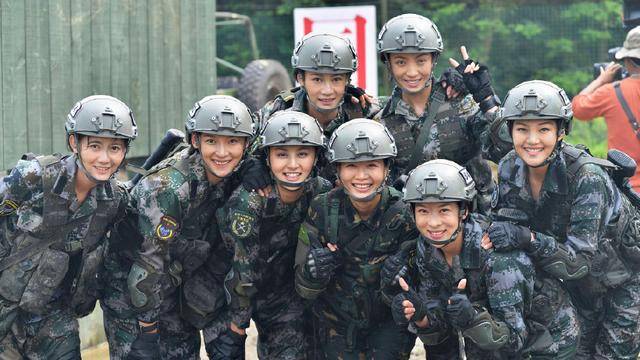 她是特种兵之火凤凰里面的演员比最美警花侯梦莎都美