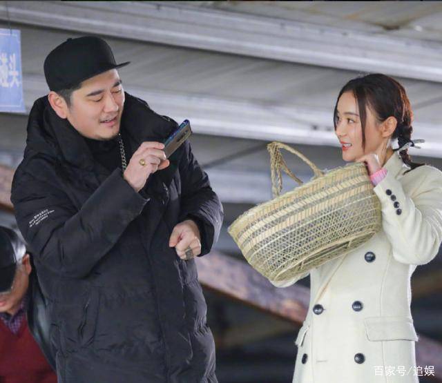 钱枫胖得看不到脖子,脸要比袁姗姗的大了一圈,也该减减肥了吧!