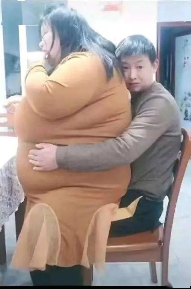 女朋友坐腿杀对男生的杀伤力有多大