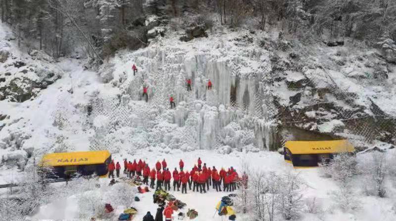 冬奥|达古冰川+三奥雪山梦幻联动！攀冰壁、看冰川、爬雪山，为冬奥喝彩！