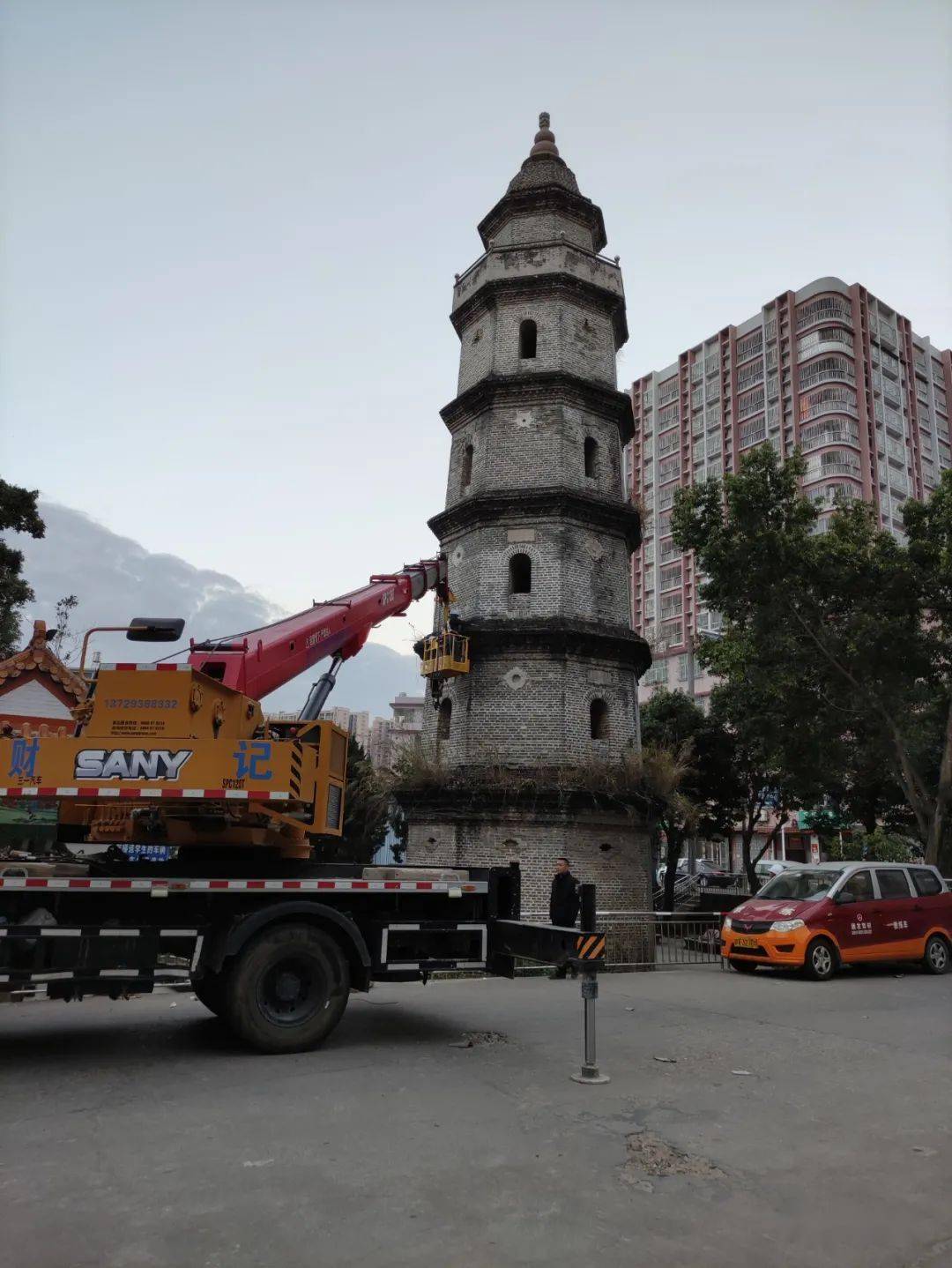 河婆宝塔——宝塔上杂草被清除_揭西_留言_乡镇