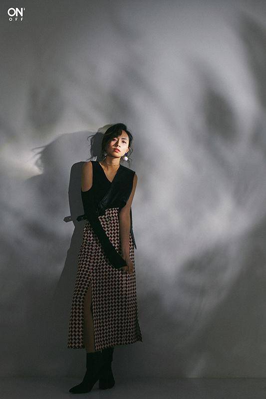 刘惜君最新时尚大片个性洒脱气场全开