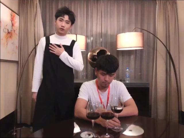 汪苏泷发微博调侃刘维,刘维转发回应说:下次该合唱了吧!