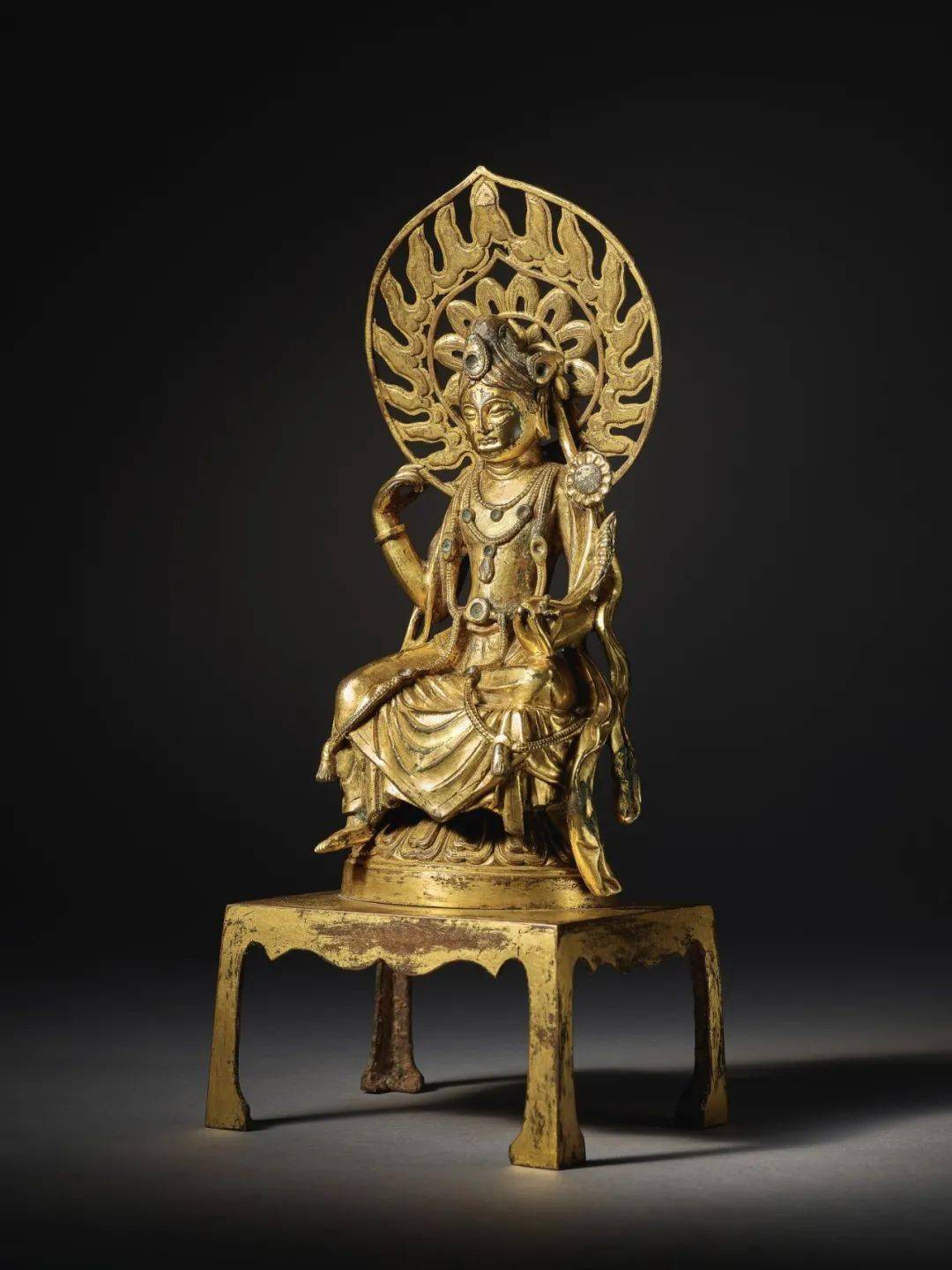 chinese-buddhist-gilt-bronzes-from-the-jane-and-leopo