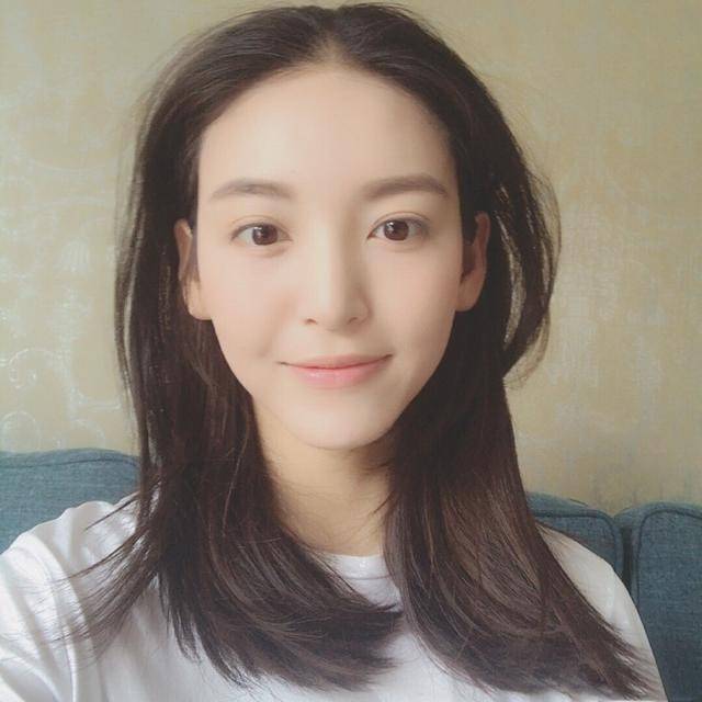 赵英男的扮演者尤靖茹私照真的好美呀
