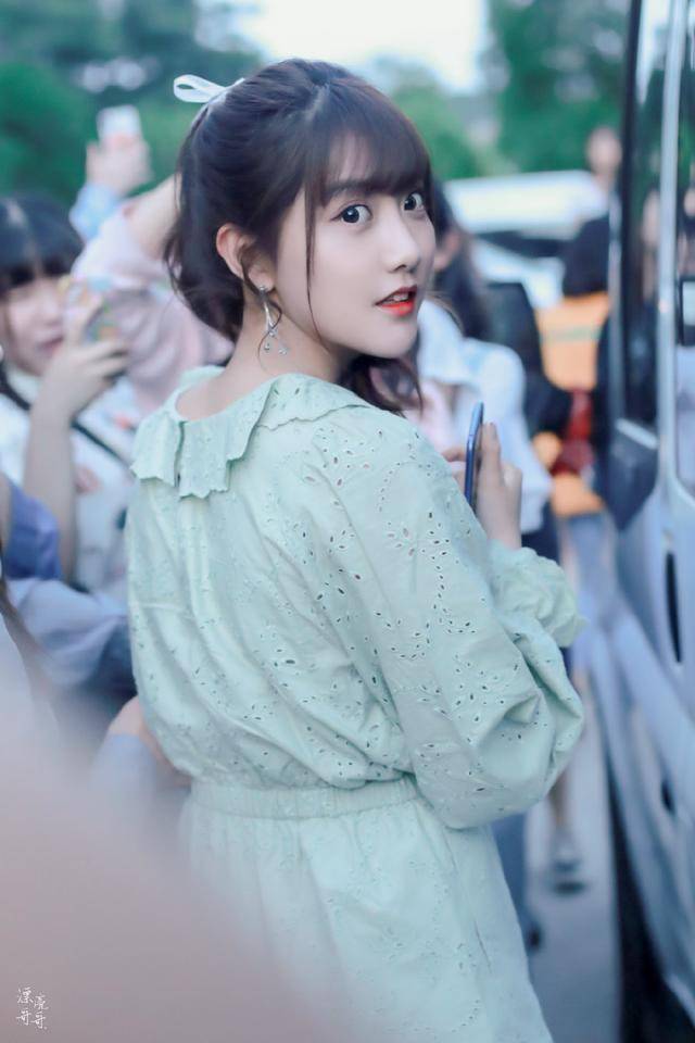 因为有你,乘风破浪_偶像_李艺彤_snh