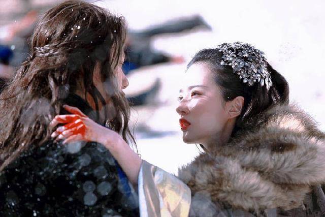 刘亦菲哭戏上热搜,感染力太强惹人疼,网友:哭得我想狠狠亲她_虞姬