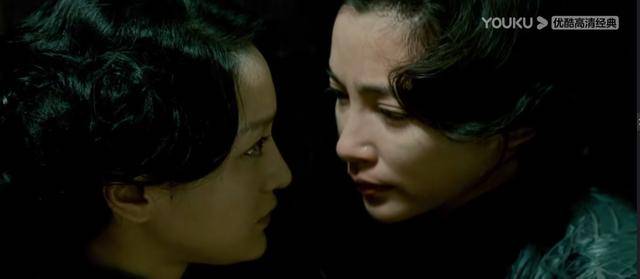 改编自麦家同名小说,演员表拉出来放到今天也是绝对的顶配阵容.