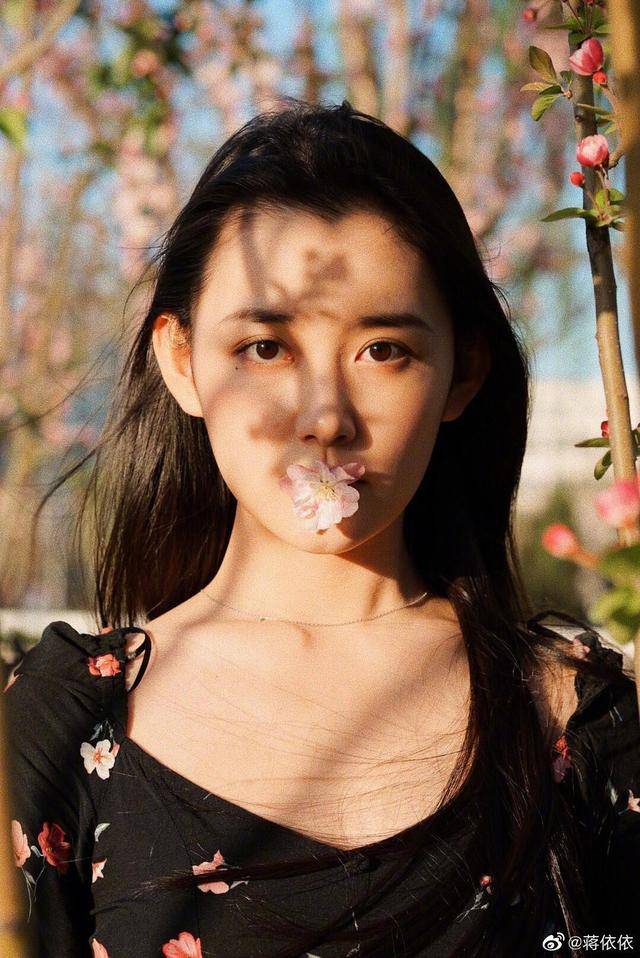 小八卦小s蒋依依换头祸害小鲜肉