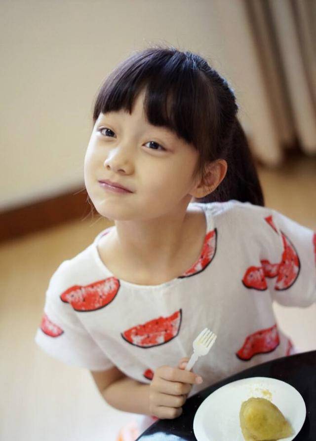 女明星-纪姿含_天秤座_生日_纪姿