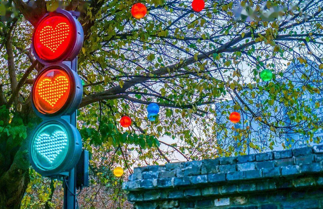 南京爱心红绿灯火了!真·大型社交牛x现场_chua_夜色_照片