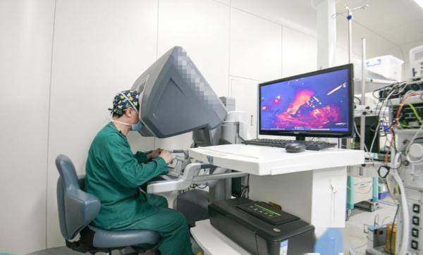 女子|女子总是早上叫不醒，以为是低血糖，谁知竟是长了一肚子的肿瘤