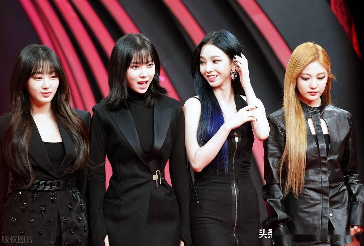 2021 mnet音乐大奖(mama)红地毯活动在韩国首尔京畿道坡州市炭县面cj