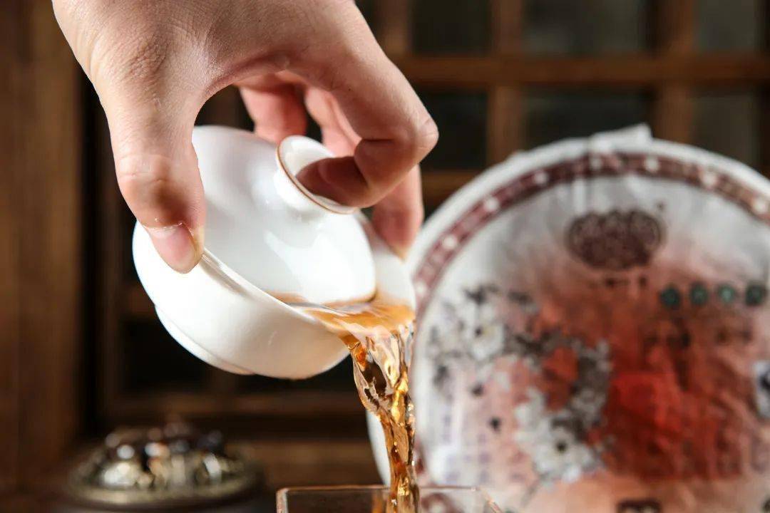 冬天多喝茶可提高人体免疫力,防病毒!_牙齿_降低_作用