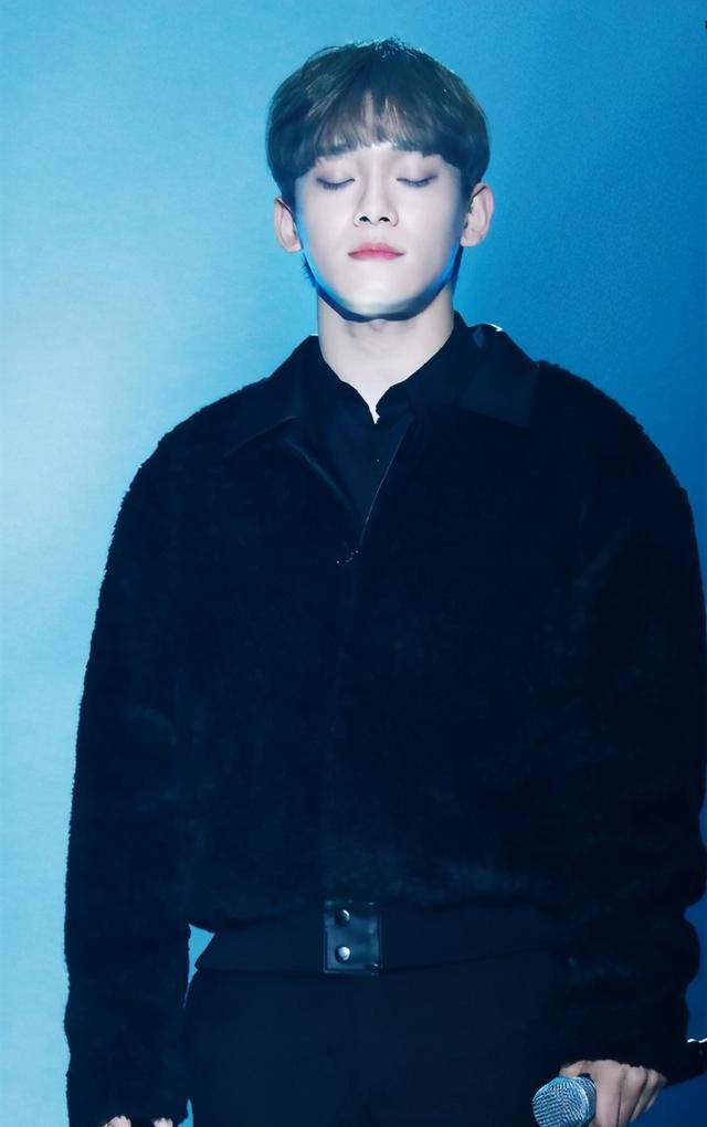 金钟大正式入伍exo传统的入伍摸头照唯独缺了金钟大