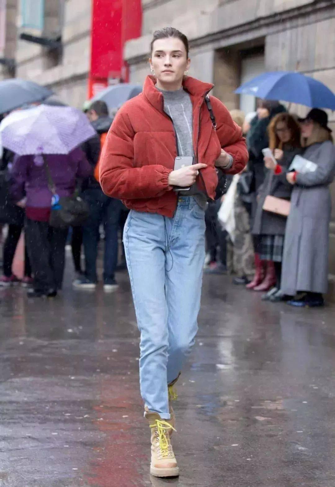 灯芯绒 今年冬天“短外套+裤子”最流行，显高显瘦巨时髦！