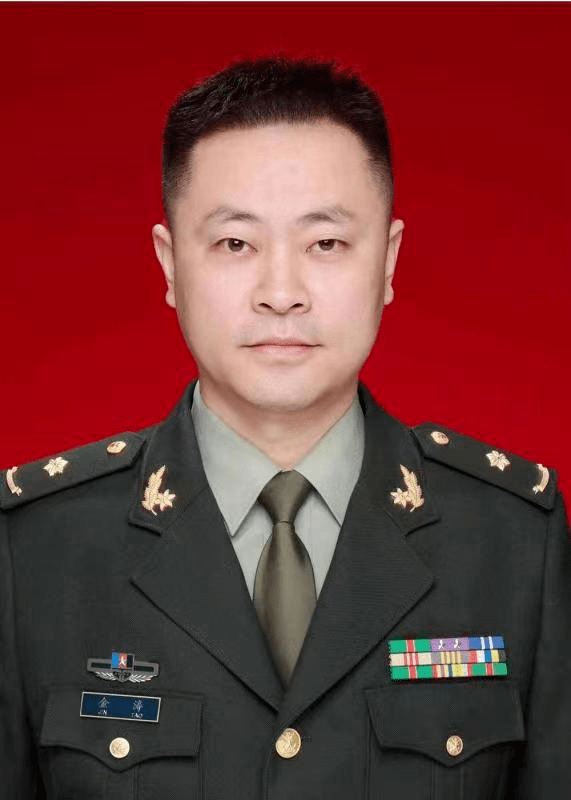 解放军联勤保障部队第九二〇医院徐永清专家团队到我院义诊啦