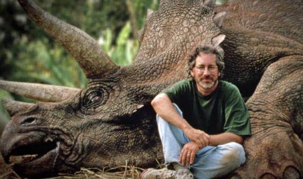 詹姆斯卡梅隆当年差点拍侏罗纪公园表示自己的版本更刺激
