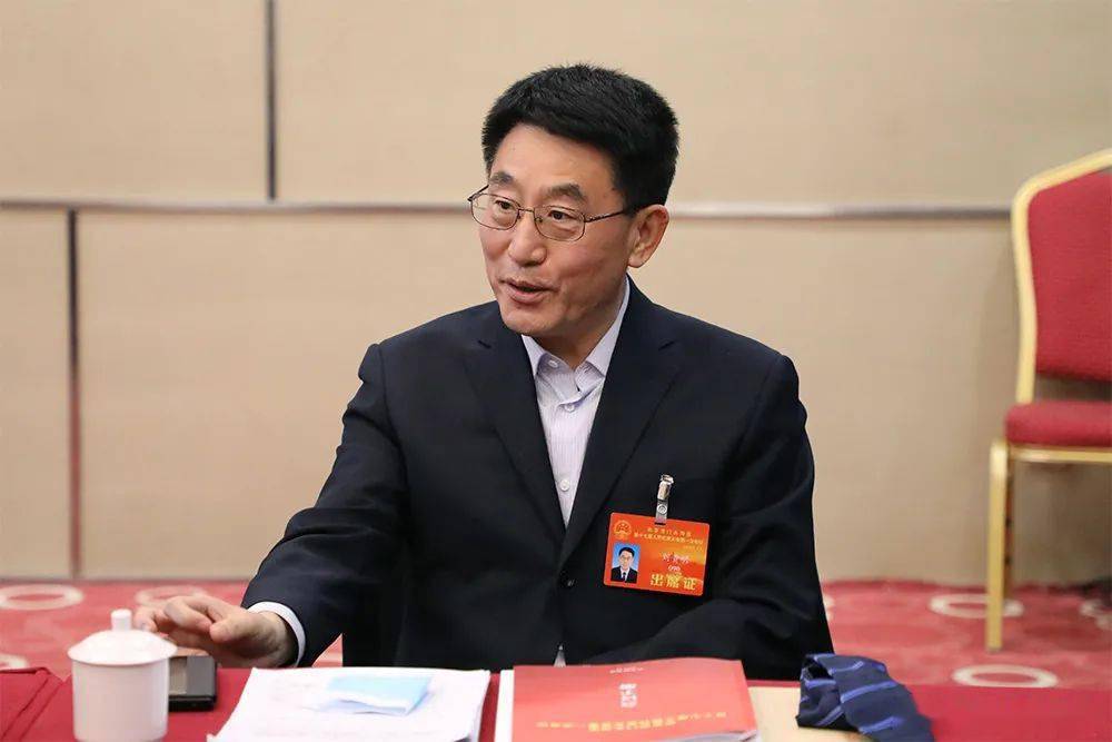 金晖,喻华锋,张维刚,刘贵明参加分团讨论_发展_工作_建设