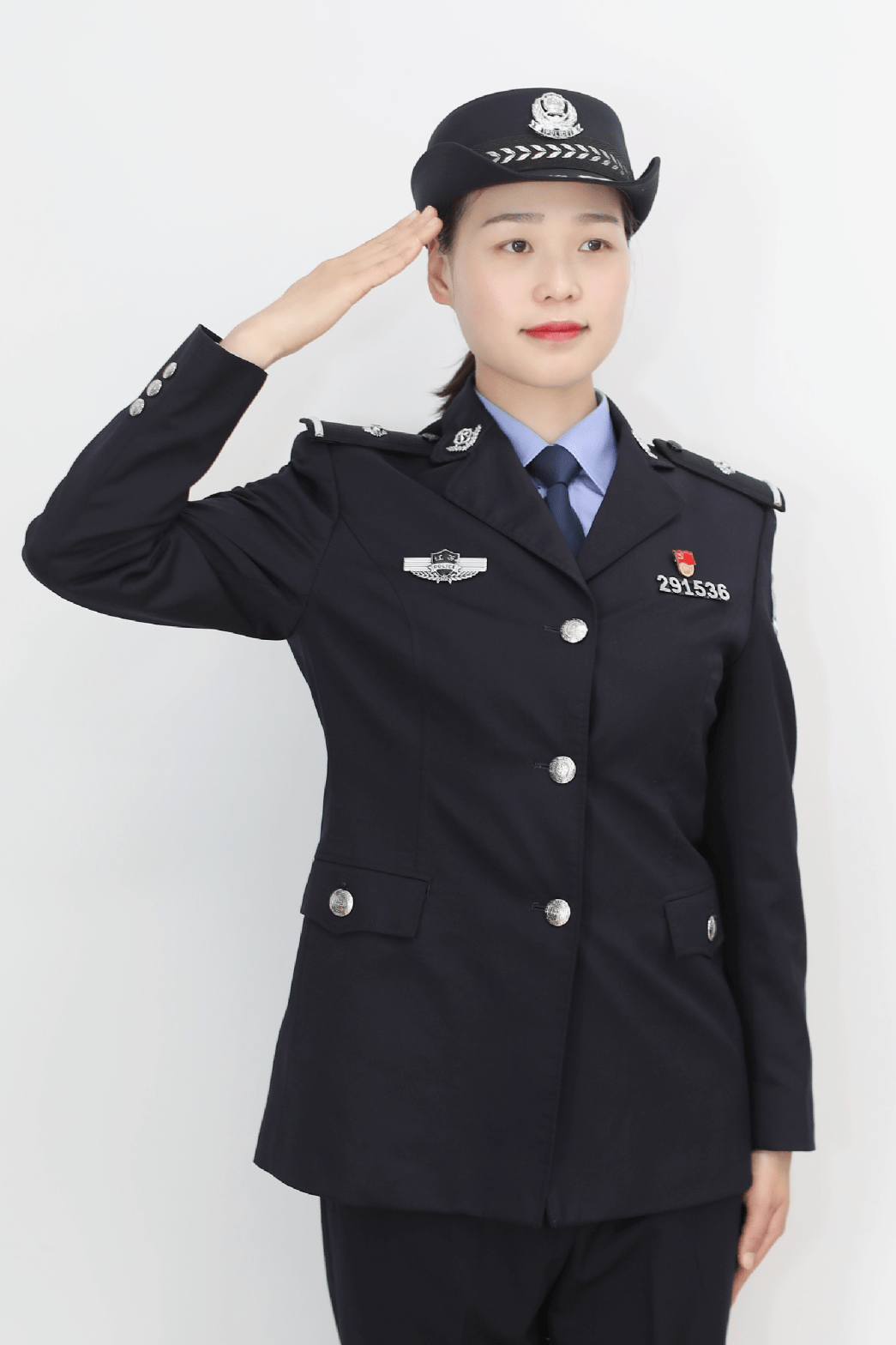 全国"平安英雄",盐城市青年五四奖章获得者,人民日报点赞最"飒"女警