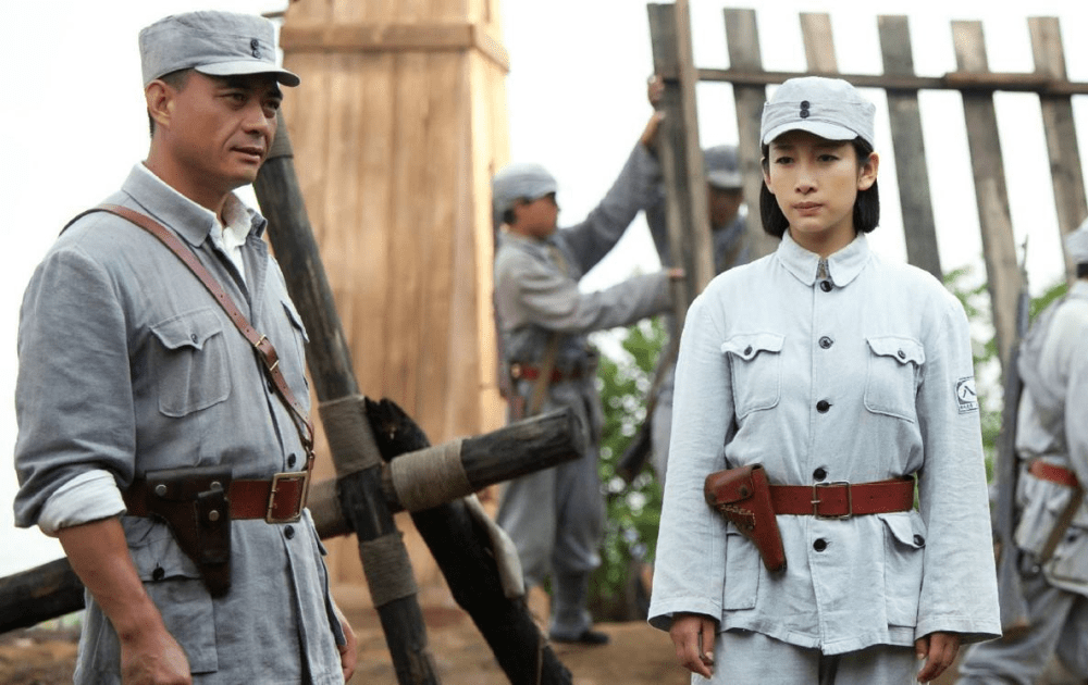 唐静花了十年捧红的王新军,却转身娶了秦海璐,她到底输在了哪?