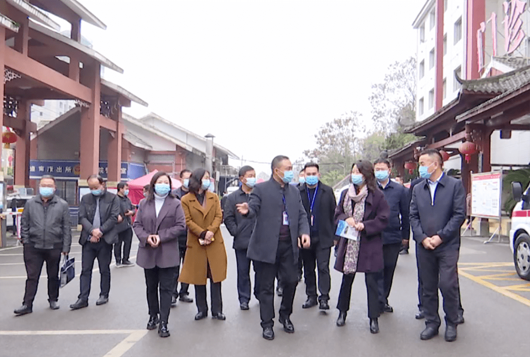 李毅一行先後來到播州區市民多功能運動場,播州區中醫院,詳細瞭解了