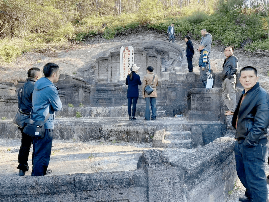 大埔这里有一座大型明朝古墓