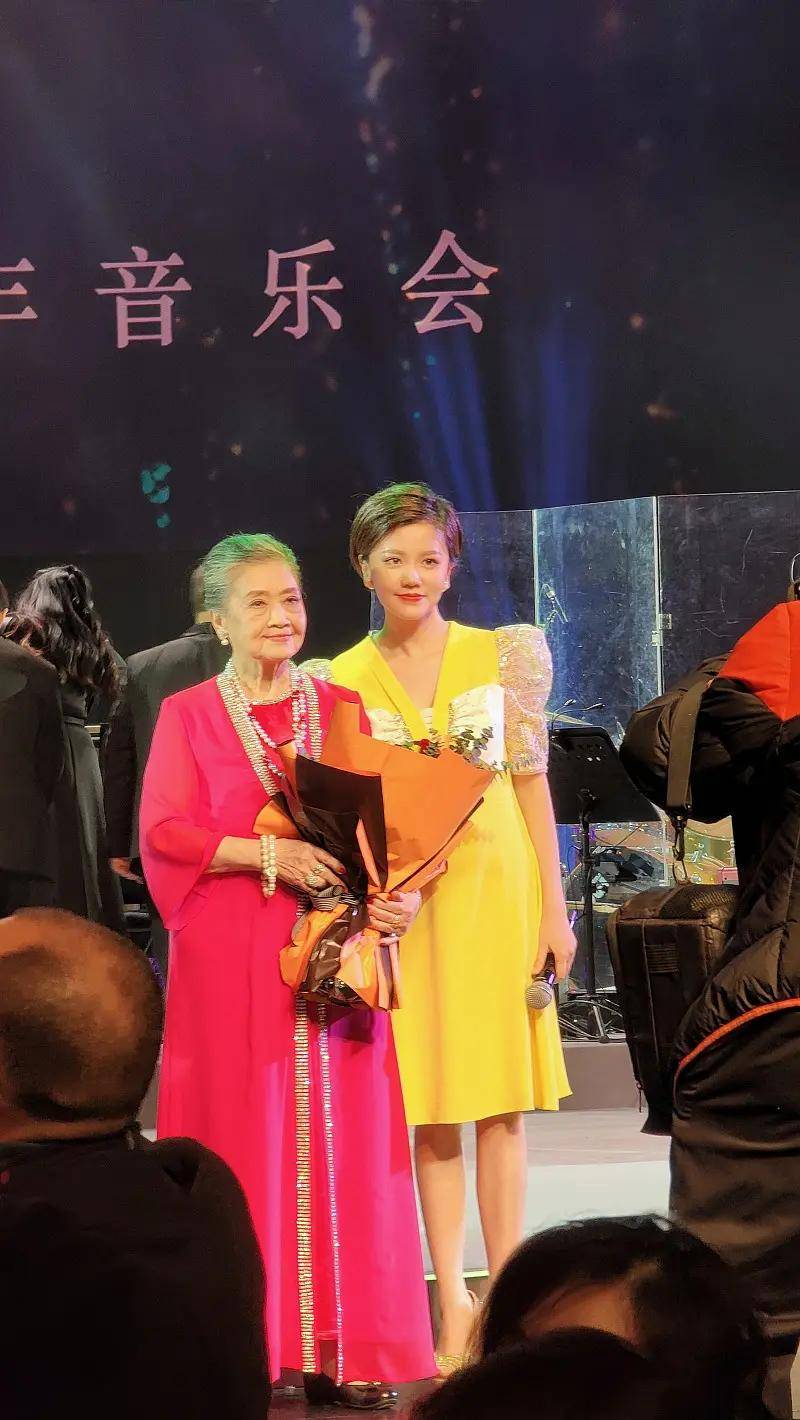 歌唱家丁一凡将发行首张个人专辑月光下的歌