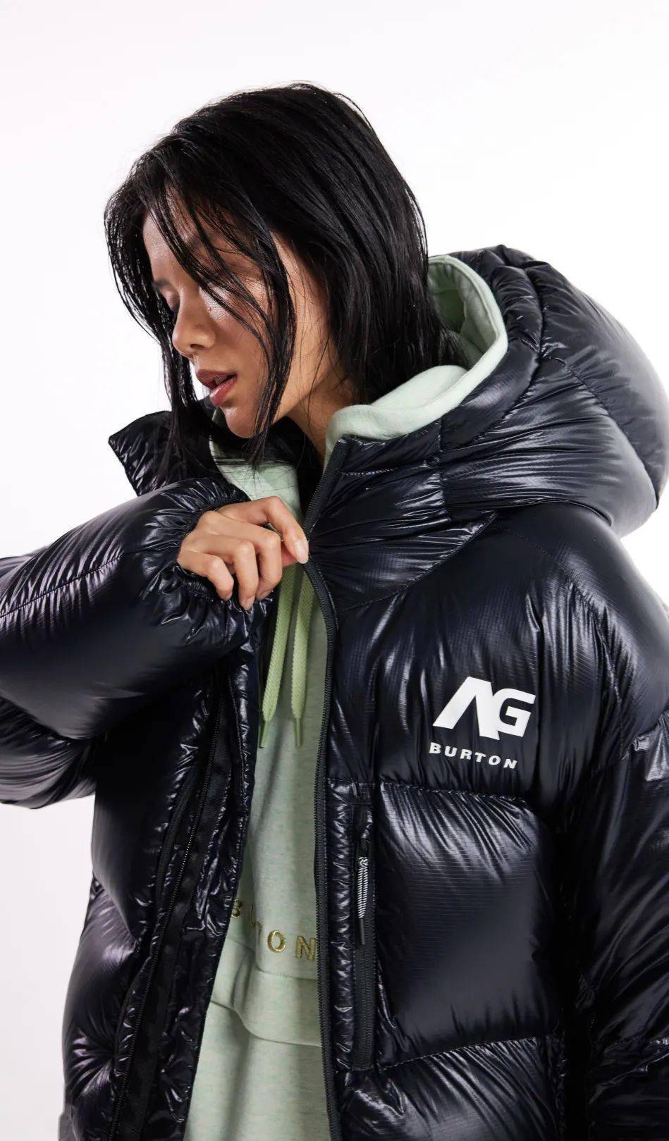 包含了男女服饰和pinball pullover,midweight 3-in-1 hoodie,lapper