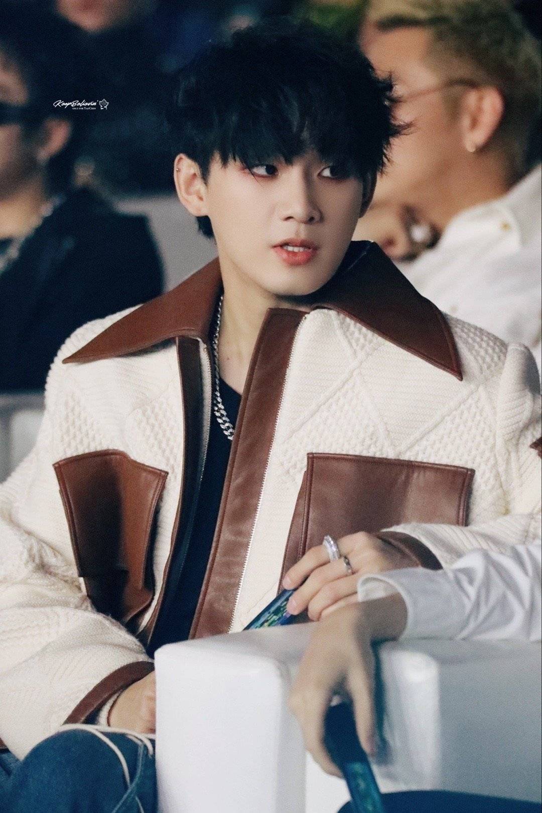 来看看姚琛赵让今日嘻哈盛典红毯造型