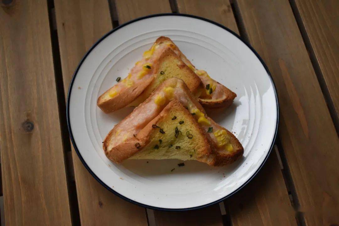 做法|面包片这做法太妙了,香脆鲜美,吃一口就爱上,早餐吃它起床有动力