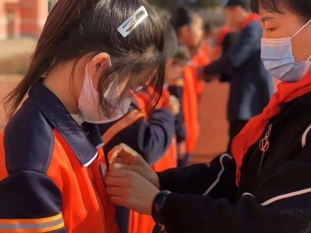 争章筑梦红领巾在行动桦南团县委县少工委扎实开展红领巾奖章争章活动
