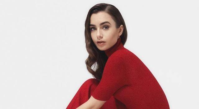 莉莉柯林斯「光着脚丫」拍时尚大片!一身正红色被赞气场超强大_cartie