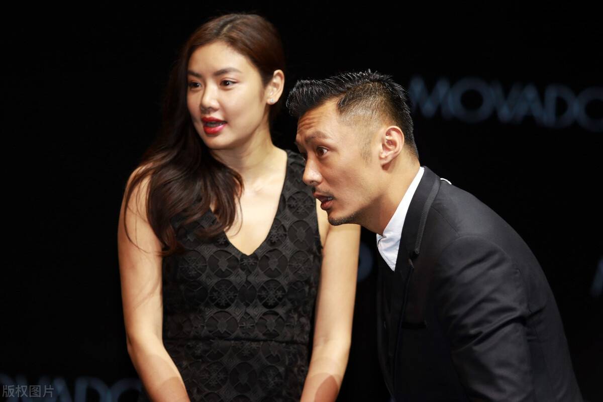 乐基儿和余文乐相聚 开心合影乐坏了_余文乐_开心_乐基儿