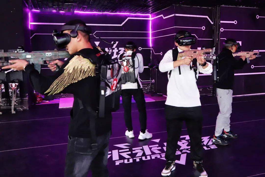 720°沉浸式实景,100 种游戏畅玩!枪战,恐怖,竞速,休闲.