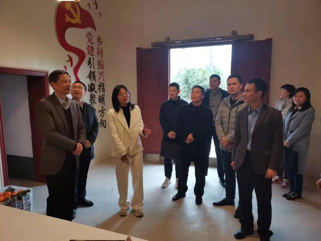 揭牌仪式由上犹县副县长邹华声主持,市市场监管局党组成员,副局长涂