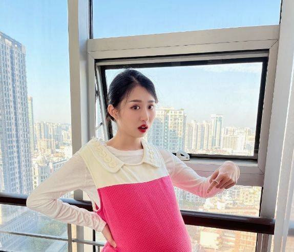 外来媳妇本地郎罗飞雁被冷落已久如今她将成为康家的女主人