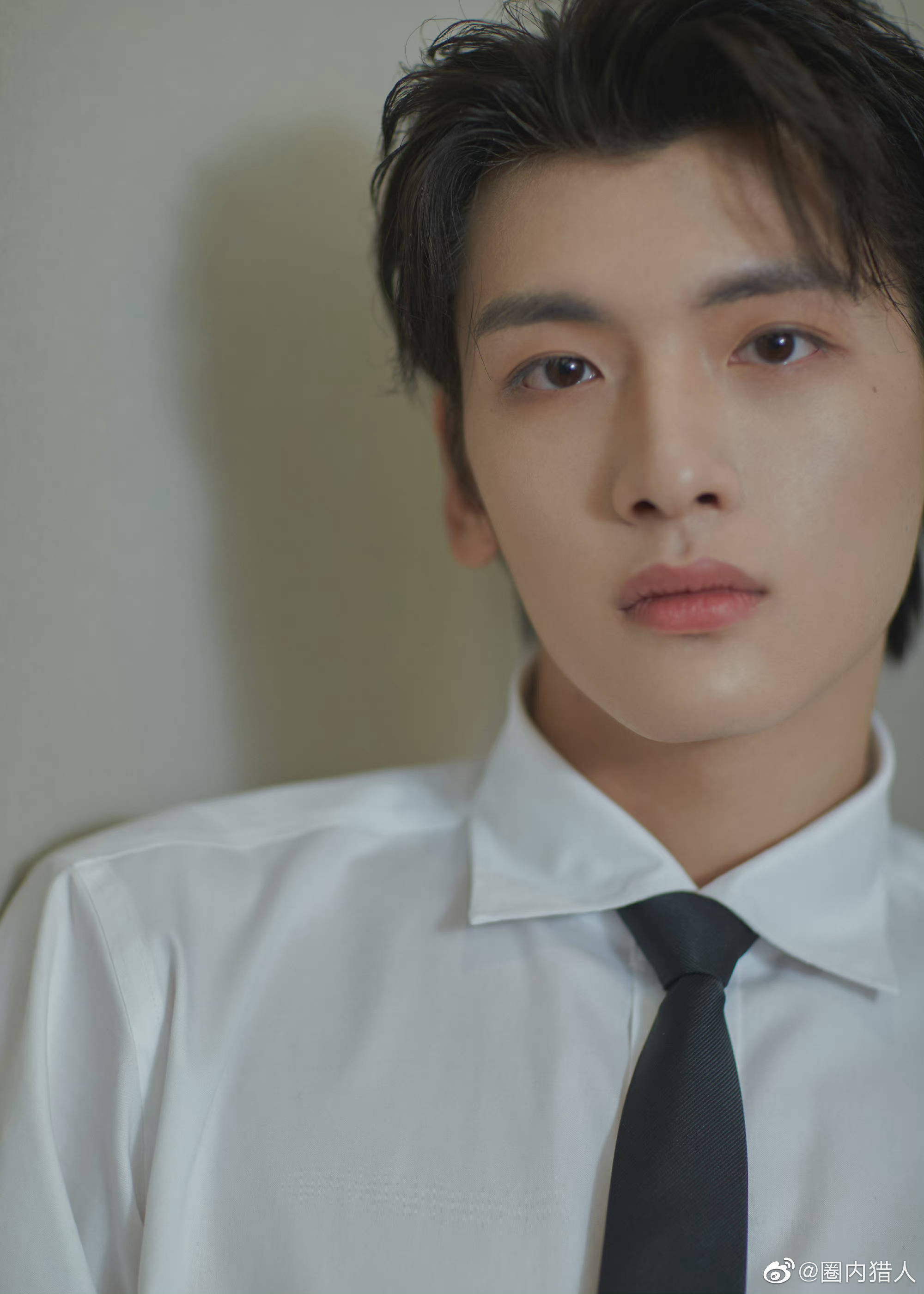 《天官赐福》谢怜饰演者翟潇闻最新怼脸大片