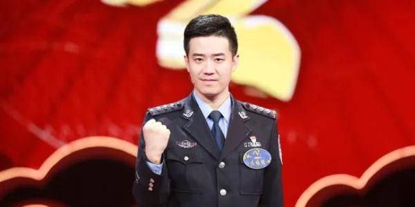 《中国诗词大会》冠军陈曦骏身份惊人_工作_三国演义_陈曦俊