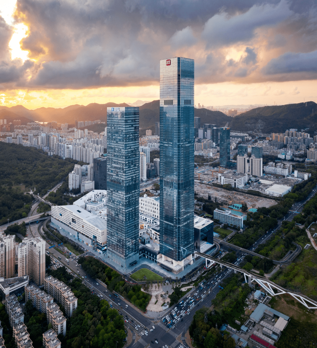 其实深业上城其实是由深业商管全力打造背后的有力支持正是深业集团