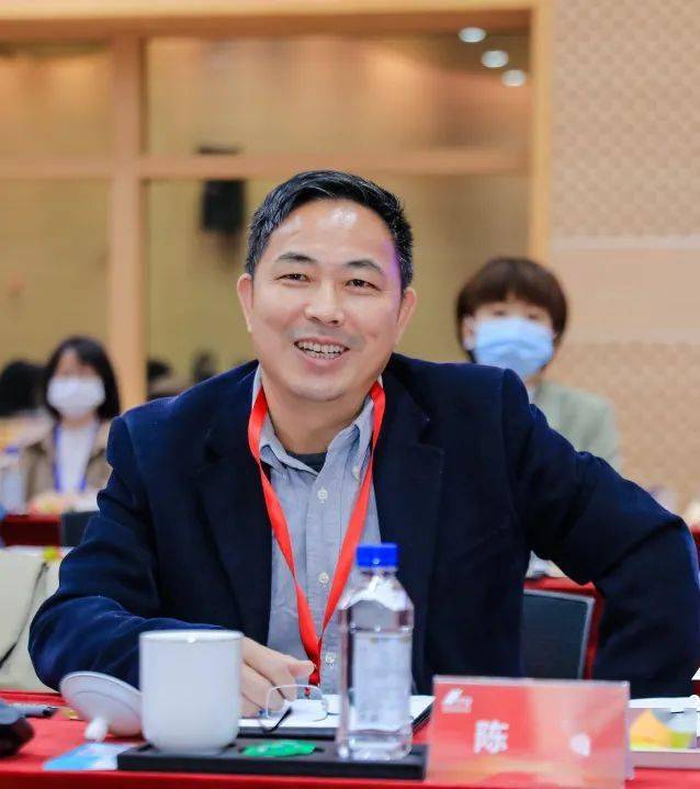 最后,校内导师代表苏锦俊教授和陈焰教授也进行了简洁的发言.