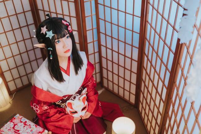 cos凹凸世界正片和风凯莉cos