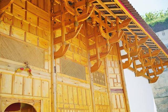 彝族刺绣、彝族传统建筑营造技艺入选国家级非遗名录_凉山_文化_美姑县