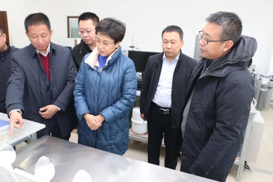 ▼▇《内蒙古日报》刊发旗委书记张秀玲署名文章▇达拉特旗:以办实事