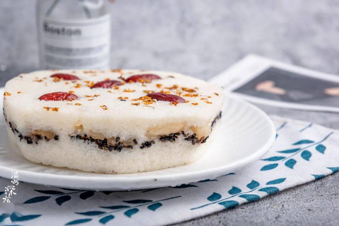 一天卖爆500个阿兴松糕温州老味道松软香甜