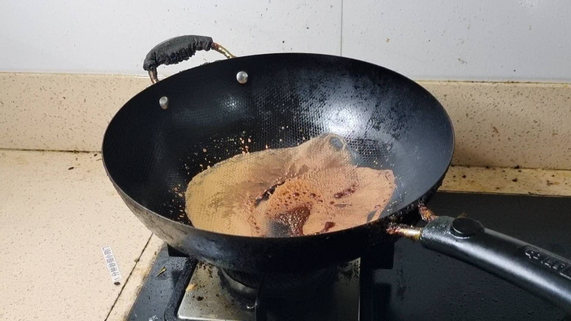 生锈的铁锅不要再扔了，教你1个小窍门，变废为宝，不粘锅不生锈_哔哩哔哩 (゜-゜)つロ 干杯~-bilibili
