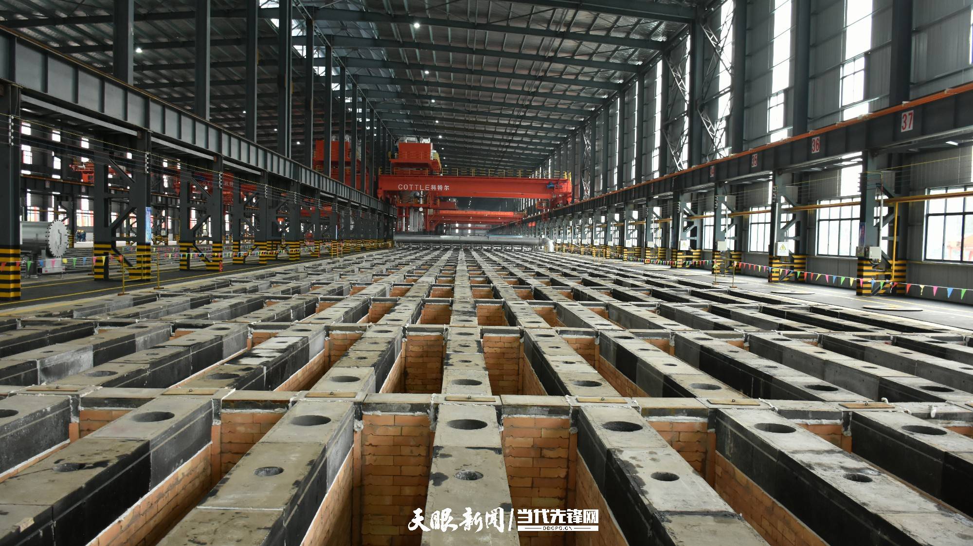 "在焙烧炉建设当中,我们严格执行相关的建设标准,经过50多天的努力,12