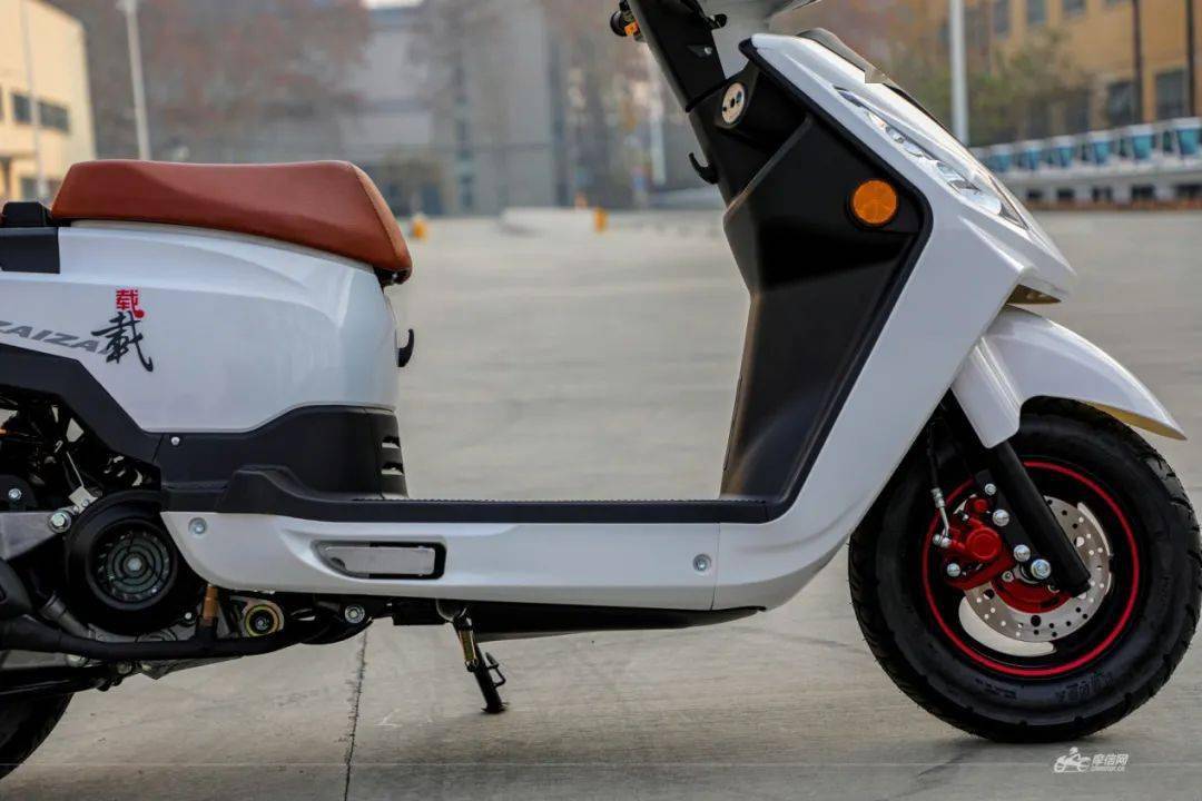 绵羊中的小皮卡大阳载载125评测