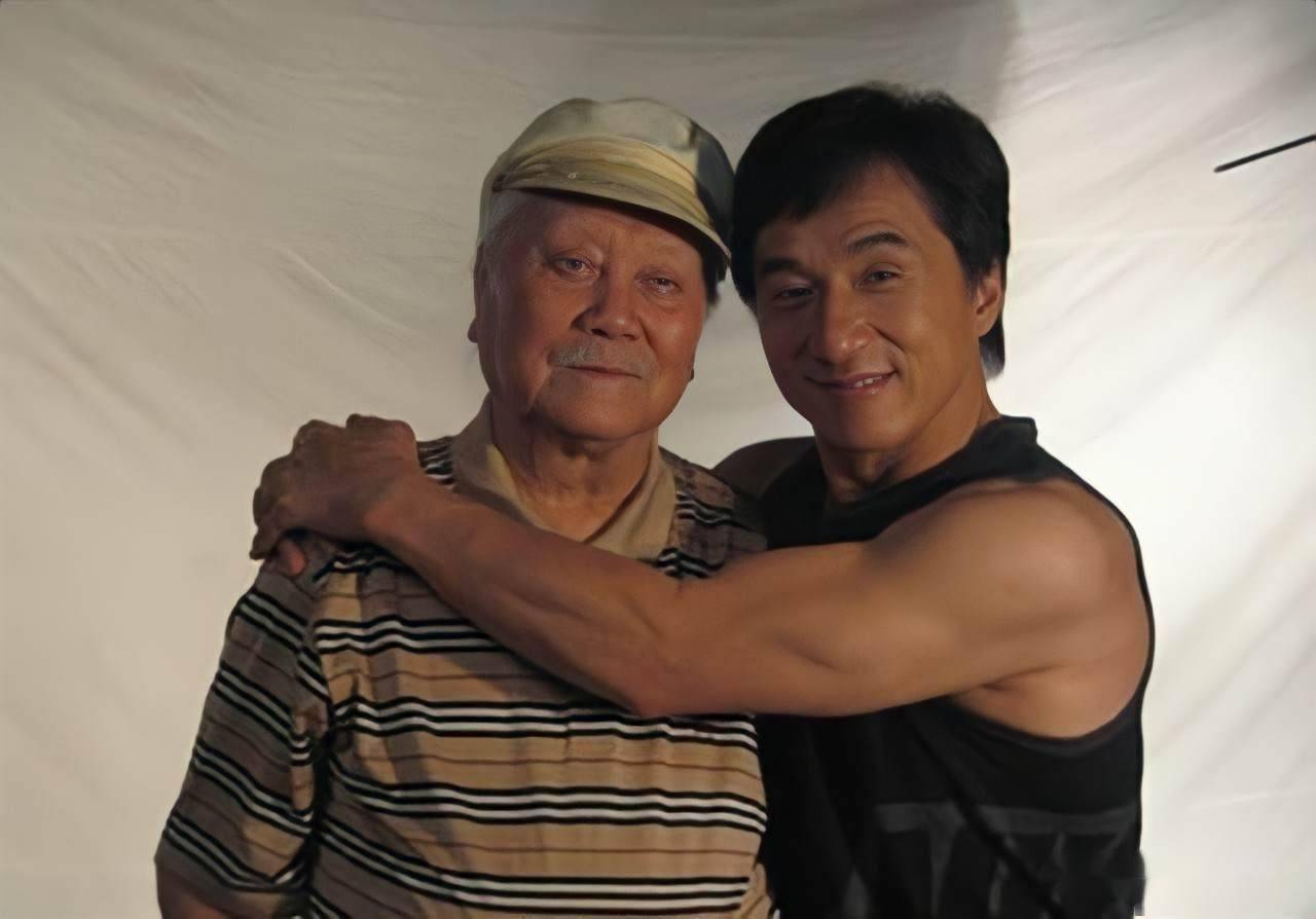 国际巨星成龙的家史秘闻_房道龙_陈月荣_王力宏