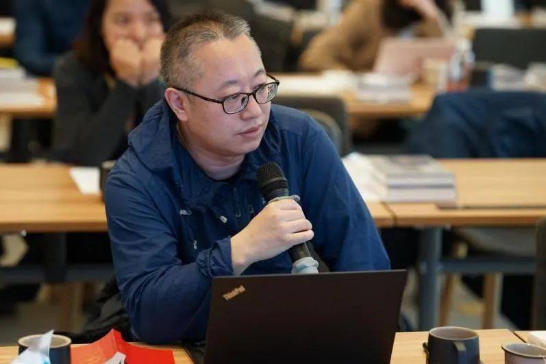 第一位与谈人北京大学法学院长聘副教授纪海龙就上述报告进行了回应